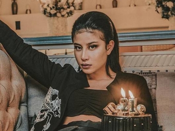 Pamer Foto Bareng Orangtua di Momen Ultah, Awkarin Diserbu Pujian