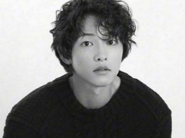 Tak Hanya Jung Hae In dan Park Bo Gum, Song Joong Ki Akan Jadi Host Mnet Asian Music Awards 2018 