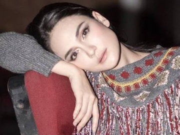 Luna Maya Pamer Foto Bareng Pemain Biola, Netter: Semoga Berjodoh