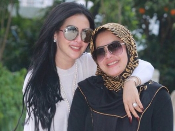 Dikabarkan Pesan Gaun Pernikahan, Aisyahrani Bicara Soal Hubungan Syahrini dan Reino Barack