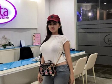 Cupi Cupita Tulis Permohonan Maaf Usai Ngangkang Saat Promosi 'Hotman Paris Show'