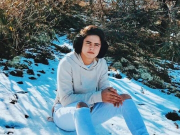 Jenguk Fans yang Kecelakaan Saat Ingin Bertemu Dirinya, Aliando Sukses Bikin Netter Salut