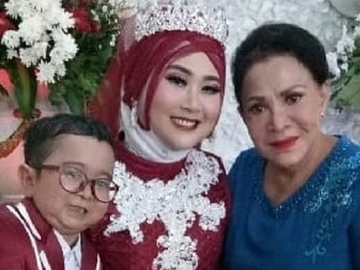 Dapat Hadiah Karangan Bunga Dari Mpok Atiek, Daus Mini Kembali Banjir Ucapan Selamat dan Doa