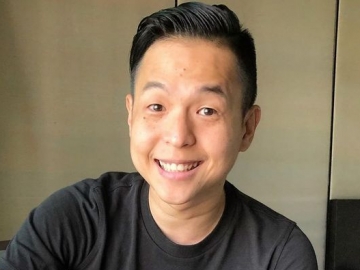 Ernest Prakasa Mendadak Hapus Komentar Negatif Terkait Cuitan 812 Malaysia di Promosi 'Milly&Mamet'