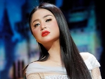 Sang Ibu Nangis Sampai Mata Bengkak, Dewi Persik: Gini Masih Dibilang Settingan