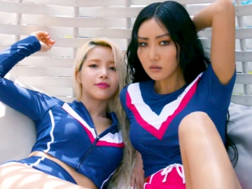 Berani Buka-Bukaan, Ini Busana Paling Seksi Hwasa dan Solar Mamamoo pada 2018