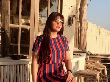 Heboh Ibu-Ibu Minta Foto Bareng Hilda Vitria, Netter Tanggapi Sinis