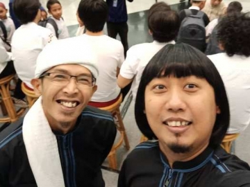 Dua Anak Mendiang Aa Jimmy Belum Ditemukan Pasca Tsunami Tanjung Lesung, Netter Banjiri Doa