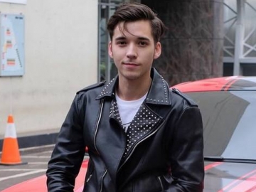 Pamer Foto Rayakan Natal, Jempol Kaki Stefan William Malah Bikin Netter Salfok