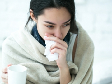 Cuaca Dingin Bikin Rentan Sakit, Ketahui 7 Cara Mengatasi Masuk Angin