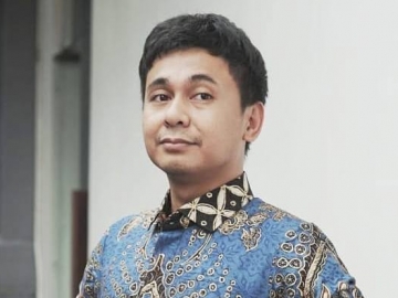 Unggah Foto Bareng Sang Adik, Raditya Dika Beri 'Kode Keras' Ini