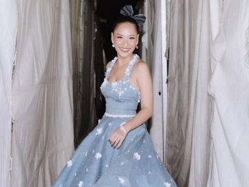 Usai Pamer Belahan Dada dan Pose Ngangkang, Bunga Citra Lestari Tulis Kalimat Bijak Sambut 2019