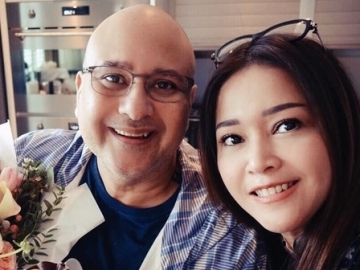 Pamer Tunggangi Mobil Klasik Mewah, Tingkah Irwan Mussry Ini Bikin Maia Estianty Gagal Fokus