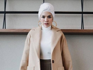 Pajang Foto dalam Balutan Busana Tertutup, Nikita Mirzani Bakal Kembali Berhijab?