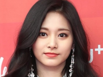 Terlalu Cantik, Visual Tzuyu di Red Carpet Golden Disc Awards 2019 Bikin Netter Terpesona