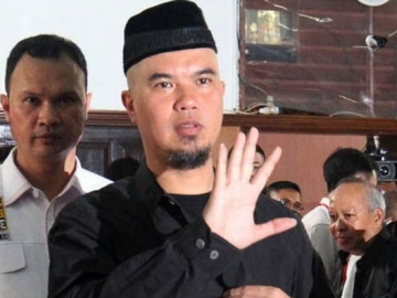 Pledoi Ditolak dan Terancam 2 Tahun Penjara, Ahmad Dhani Malah Akui Dapat Restu Sang Ibu