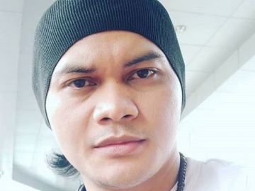 Aura Merah Muda Makin Kuat, Begini Prediksi Mbah Mijan Soal Hubungan Syahrini dan Reino Barack