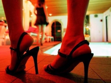 Asal-Usul 5 Nama Tempat 'Bisnis Lendir' di Indonesia yang Harus Kamu Tahu