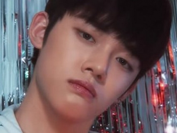 Satu Agensi, Yeonjun Member Pertama dari TXT Pernah Jadi Penari Latar V BTS di ‘Singularity’?