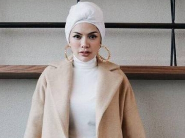 Dilaporkan Nikita Mirzani, Wanita Ini Langsung Kirim Video Permintaan Maaf