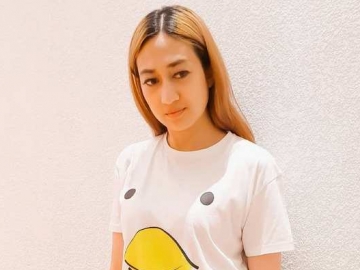 Pesinetron Helmalia Putri Mendadak Tulis Ungkapan Ini, Sindir Lucinta Luna?