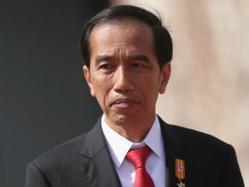 Beruntung Banget, 9 Artis Indonesia Ini Pernah Nge-Vlog Seru Bareng Presiden Jokowi