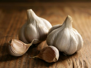 Memperkuat Kekebalan Tubuh hingga Cegah Kanker, Ini 8 Manfaat Bawang Putih untuk Kesehatan