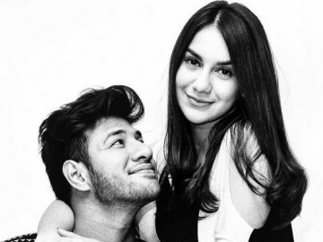 Gendong Irish Bella, Ammar Zoni Malah 'Diingatkan' Fans Soal Foto Lawas Bareng Ranty Maria