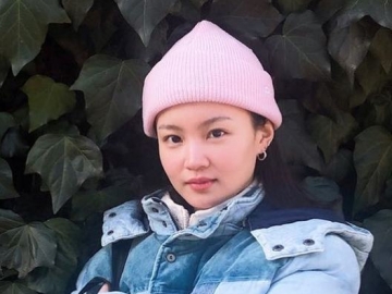 Muncul dengan Foto Baru Berpose Unik, Wajah Lee Hi Jadi Sorotan Netter