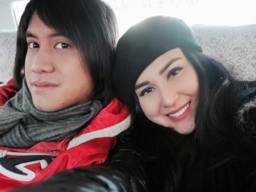 9 Potret Mesra Liburan Ala Kevin Aprilio-Vicy Melanie, Bikin Baper Gelar Lamaran Romantis di Korsel