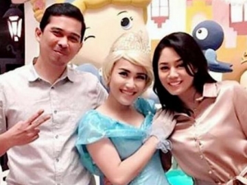 Ayu Ting Ting Turut Berduka Atas Kepergian Saphira Indah, Netter Banjiri Doa Postingan Ini