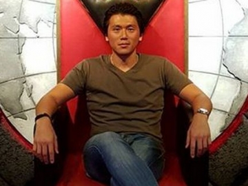 Reino Barack Lagi-Lagi Berikan Kode 'Hati' Pada Syahrini, Netter Sinis