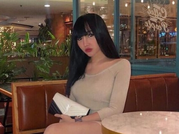 Lucinta Luna Pamer Sepatu Christian Louboutin Senilai Rp 14 Juta Sambil Goyang Seksi, Netter Sinis