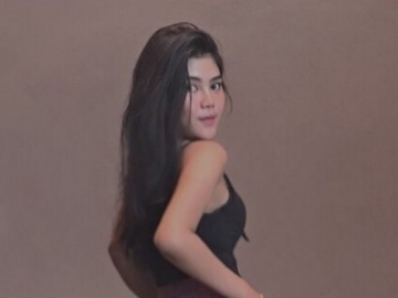 Rosa Meldianti Jadi 'Bidadari Jokowi', Netter Malah Soroti Baju Kusut Hingga Serbu Cibiran