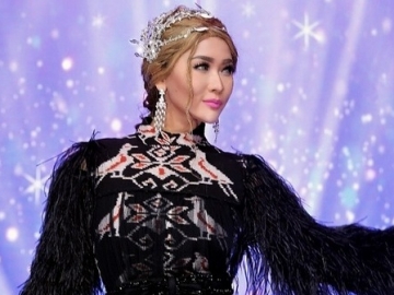 Inul Daratista Pamer Swafoto Bareng Hotman Paris Hutapea, Bibir Merah Merona Jadi Sorotan