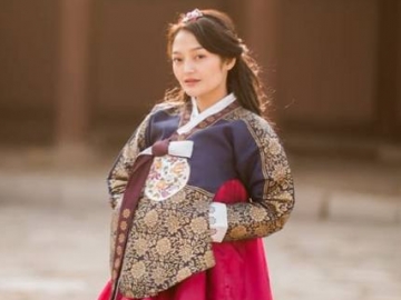 Cantik Pakai Makeup Ala Korea, Siti Badriah: Bukan Lisa Black Pink Kok