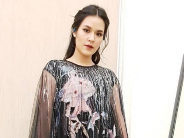 10 Potret Bukti Cantiknya Raisa Saat Hamil Hingga Lahirkan Anak Perempuan Imut