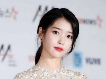 Penuhi Janji, IU Datang dan Nyanyi di Acara Kelulusan SMA Salah Satu Penggemarnya