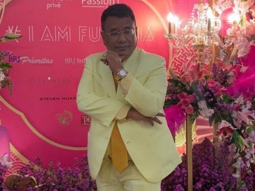 Hotman Paris Beri Hadiah untuk Istrinya di Hari Valentine, Fritz Sang Putra Ungkap Fakta Mengejutkan