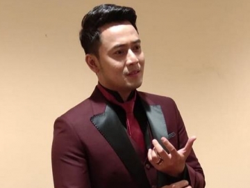 Kriss Hatta Diduga Gandeng Kekasih Baru, Putus dengan Voke Victoria?