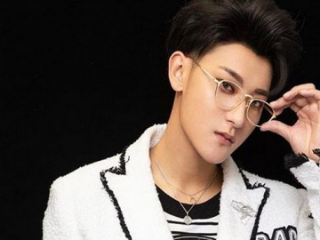 Tao Eks EXO Kunjungi Korea Bareng Ibunda, Netter: Gimana Rasanya Pulang Kampung?
