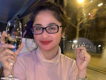 Anang Hermasyah dan Saudara Jenguk Ayahnya, Dewi Persik: Kakak-Adik Yang Saling Mendukung