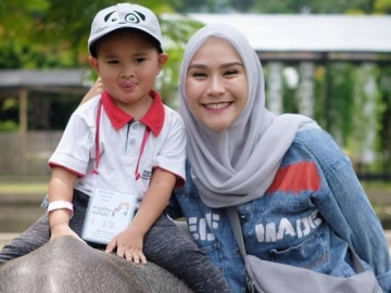 Zaskia Adya Mecca Pilih Tak Rayakan Ultah Anak, Netter Malah Akui Salut Hingga Puji Habis-Habisan