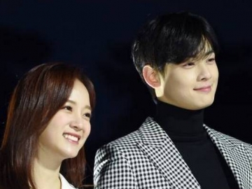 Jadi MC Bareng Sejeong Gu9udan, Tatapan Mata Cha Eun Woo ASTRO Bikin Netter Menggila