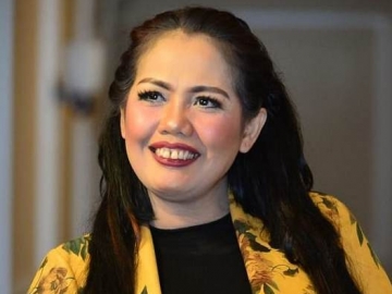 Ely Sugigi Minta Luna Maya Bersabar Sedang Sadis Tertawakan Reino Barack, Netter Tanggapi Sinis