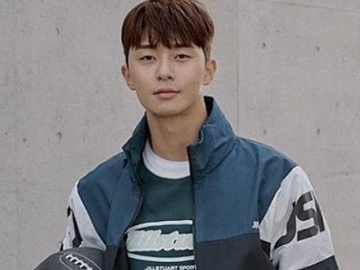Park Seo Joon Asyik Joget Sambil Dandan Ala 70-an, Netter: Pusing Lihatnya