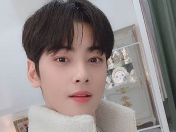 Makin Rajin Posting di IG, Senyum Manis Cha Eun Woo Di Foto Terbaru Bikin Fans Kesensem