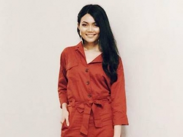 Rina Nose Ungkap Alasan Syahrini dan Reino Barack Pilih Menikah di Jepang, Netter kok Khawatir?