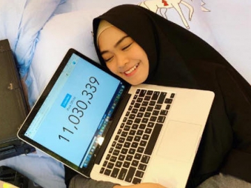 Raih 11 Juta Subscriber di YouTube, Ria Ricis Tuai Pro dan Kontra