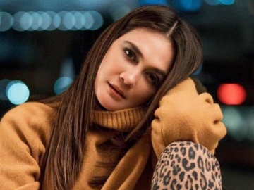 Hempas Berita Syahrini-Reino, Luna Maya Sibuk Kampanye Cegah Kanker Serviks